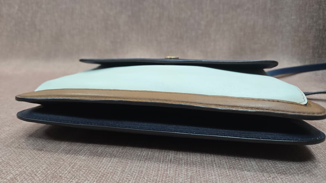 토리버치 가방 네이비/아이보리 크로스백 상품이미지6