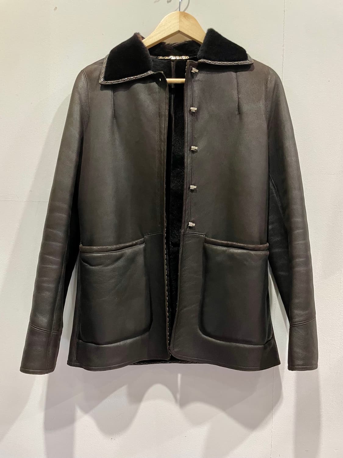 펜디(Fendi) 무톤 풀-랭스 시어링 자켓 정품 상품이미지1