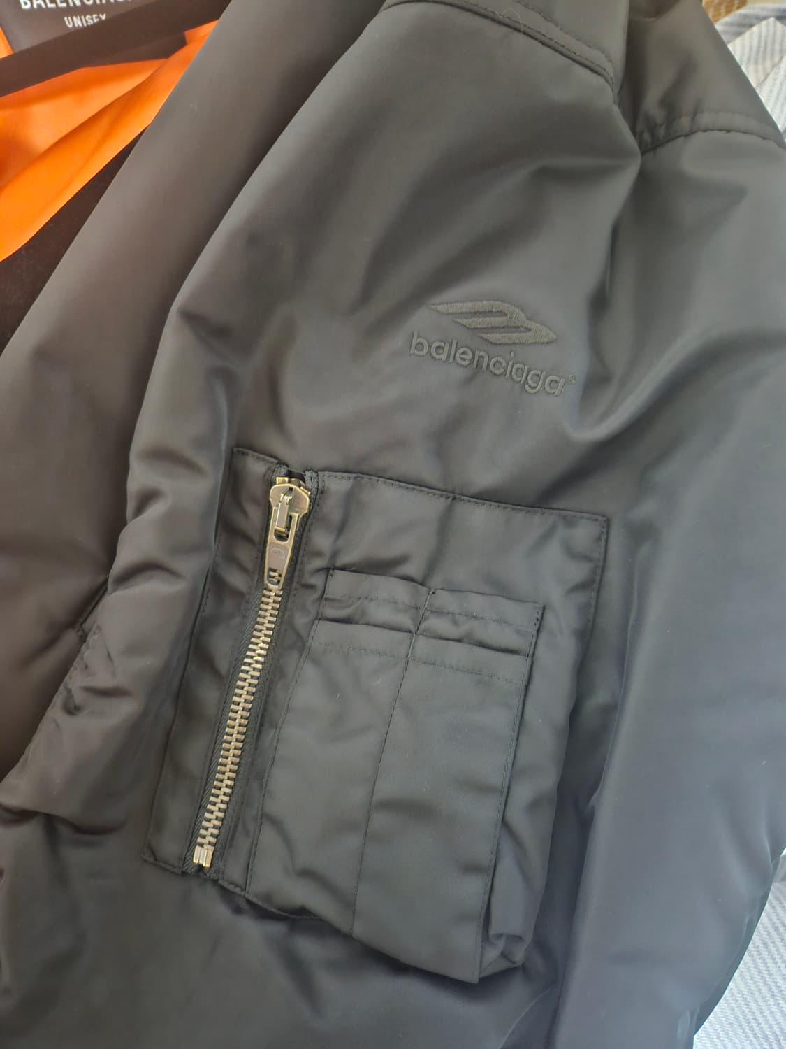 발렌시아가 3b 봄버 팝니다 상품이미지6