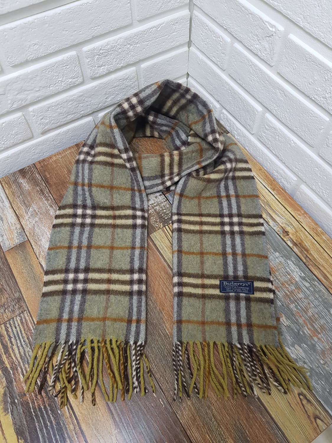 [정품] 버버리 캐시미어 머플러 클래식 체크 상품이미지1