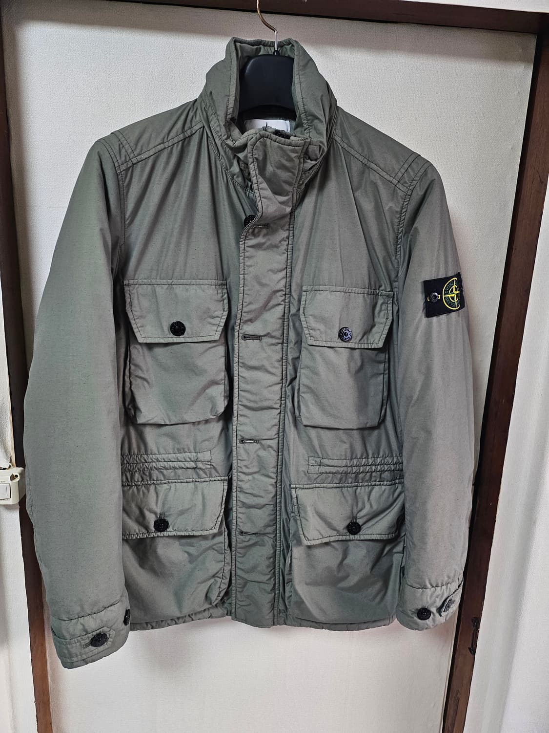 스톤아일랜드 나슬란 패딩 올리브그린 s 상품이미지1