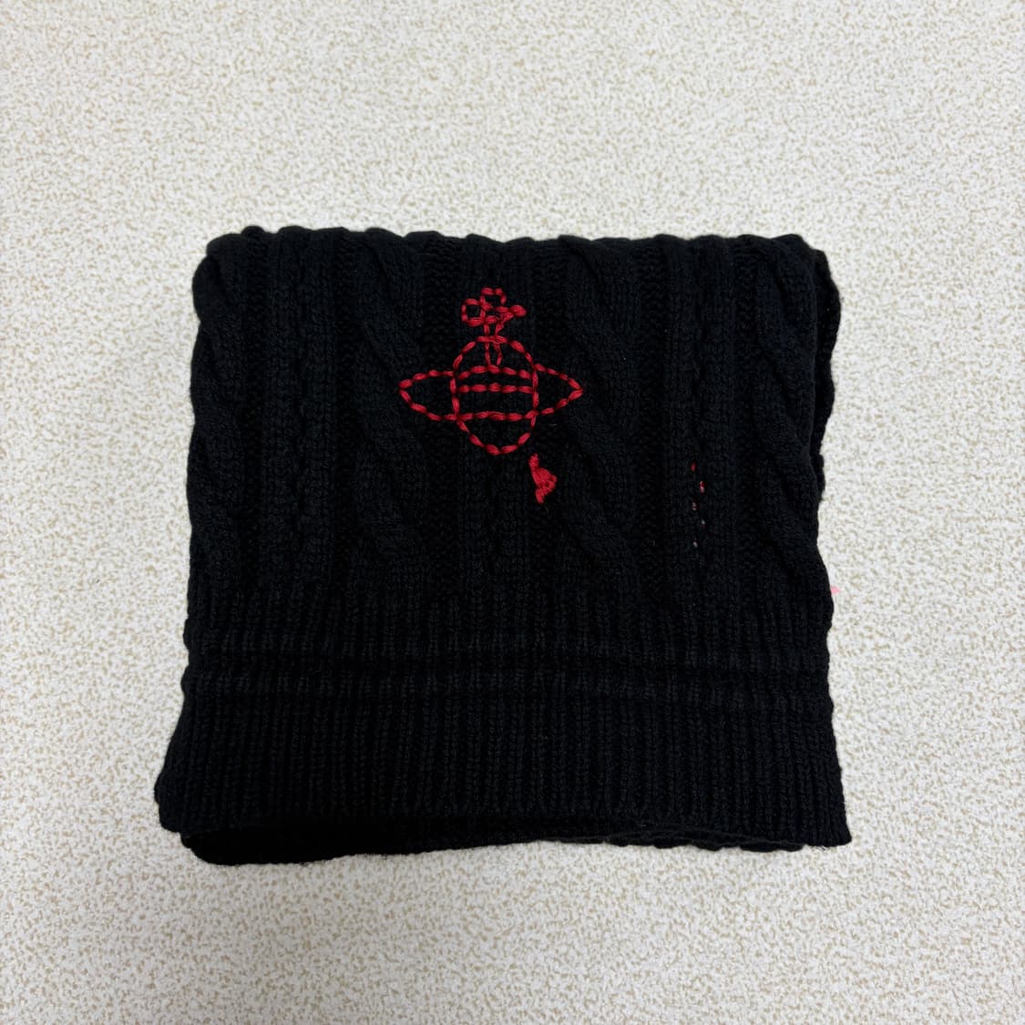 비비안웨스트우드 케이블 스티치 머플러 블랙 상품이미지2