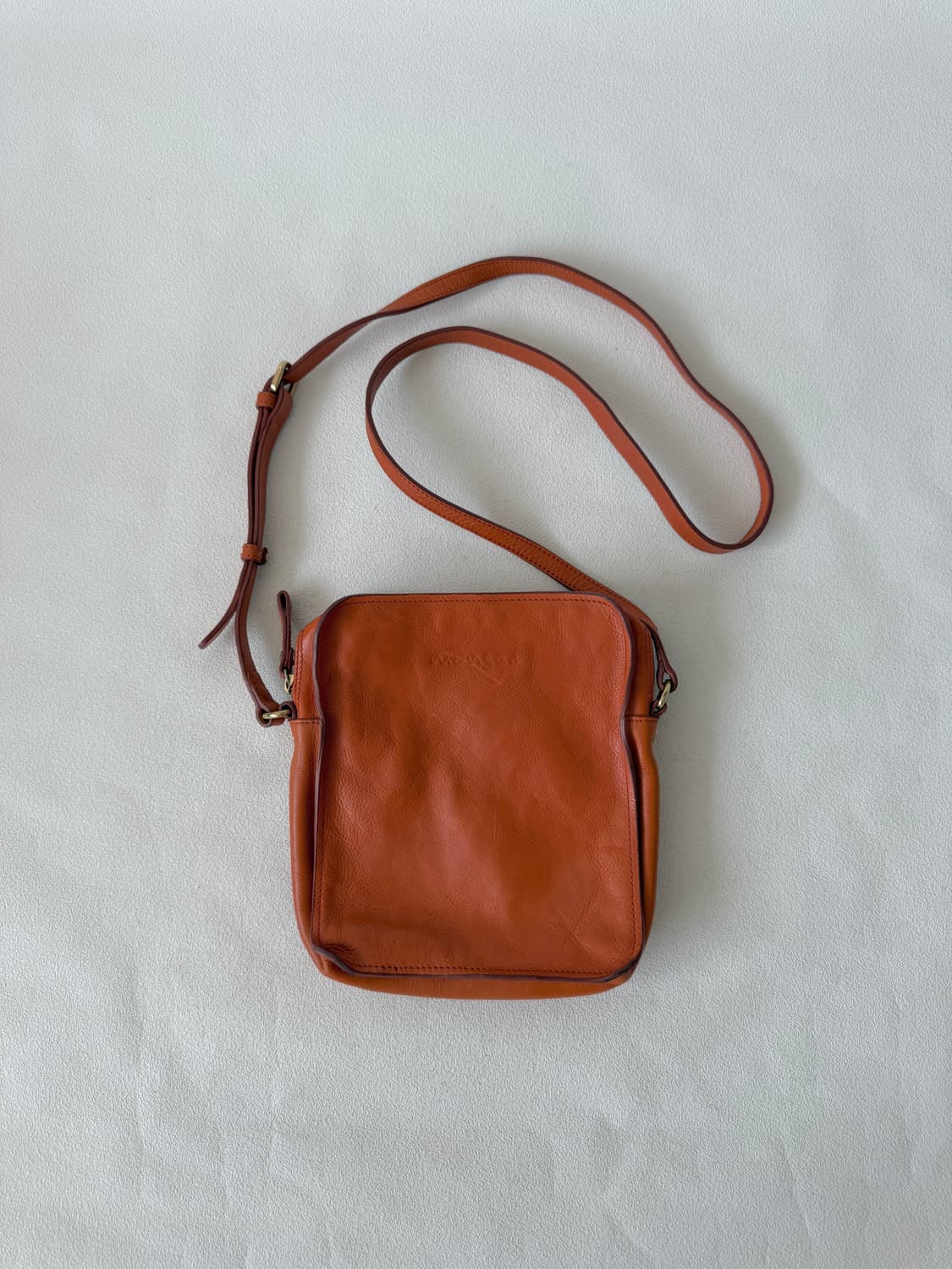 몽삭(MONSAC) 레더 크로스백 상품이미지1