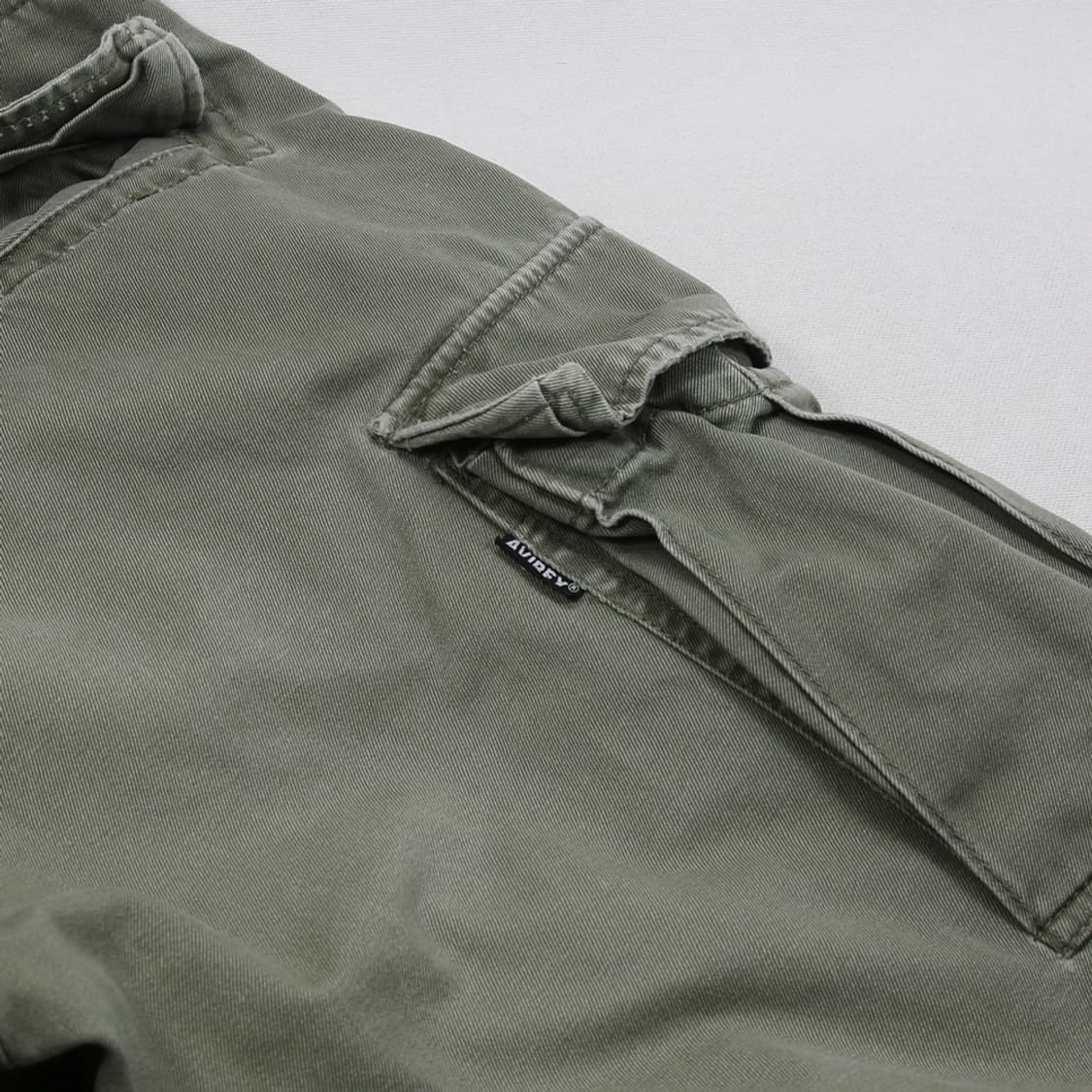 (착용컷) AVIREX M-65 카고 팬츠 (남성용 30) 상품이미지9