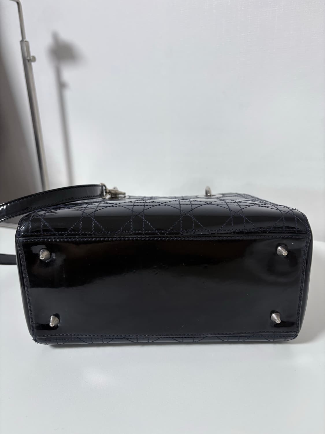 디올 레이디 미디움 페이던트 상품이미지9