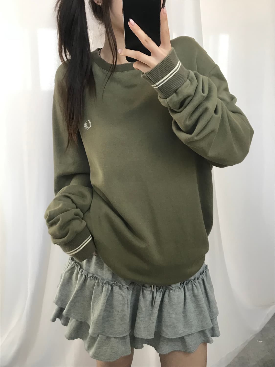 Fred Perry 프레드페리 월계수로고 카키컬러 맨투맨 상품이미지2