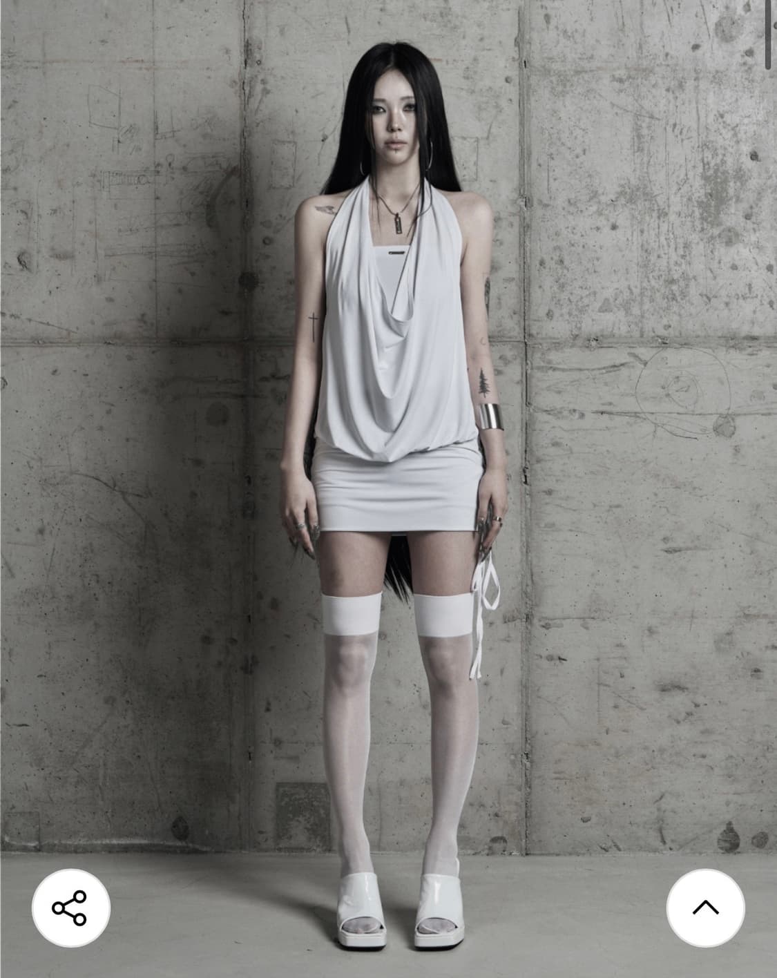 어반유니크라벨 카울 넥 사이드 레이스업 원피스 화이트 상품이미지1