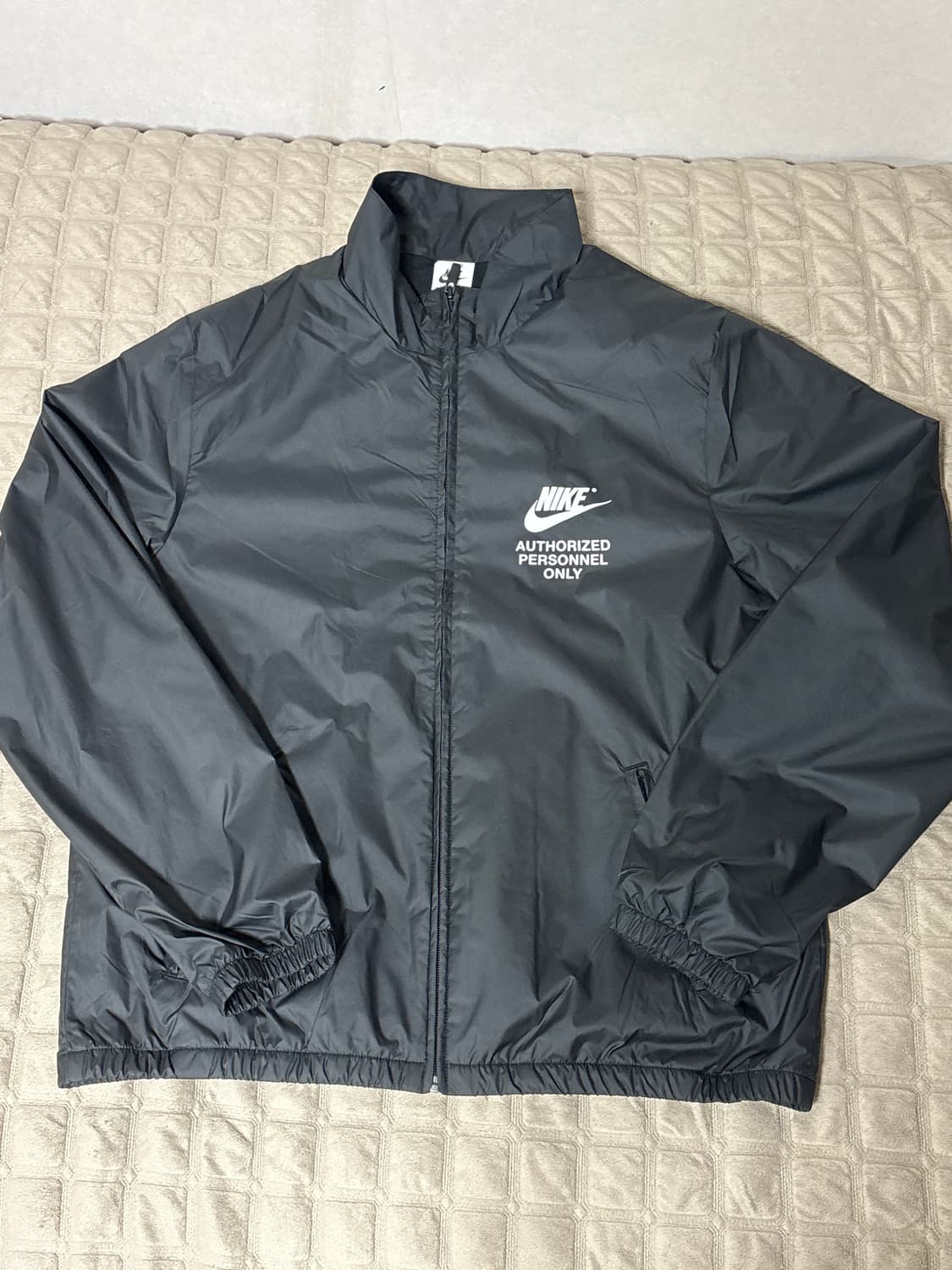 Nike 바람막이 상품이미지1