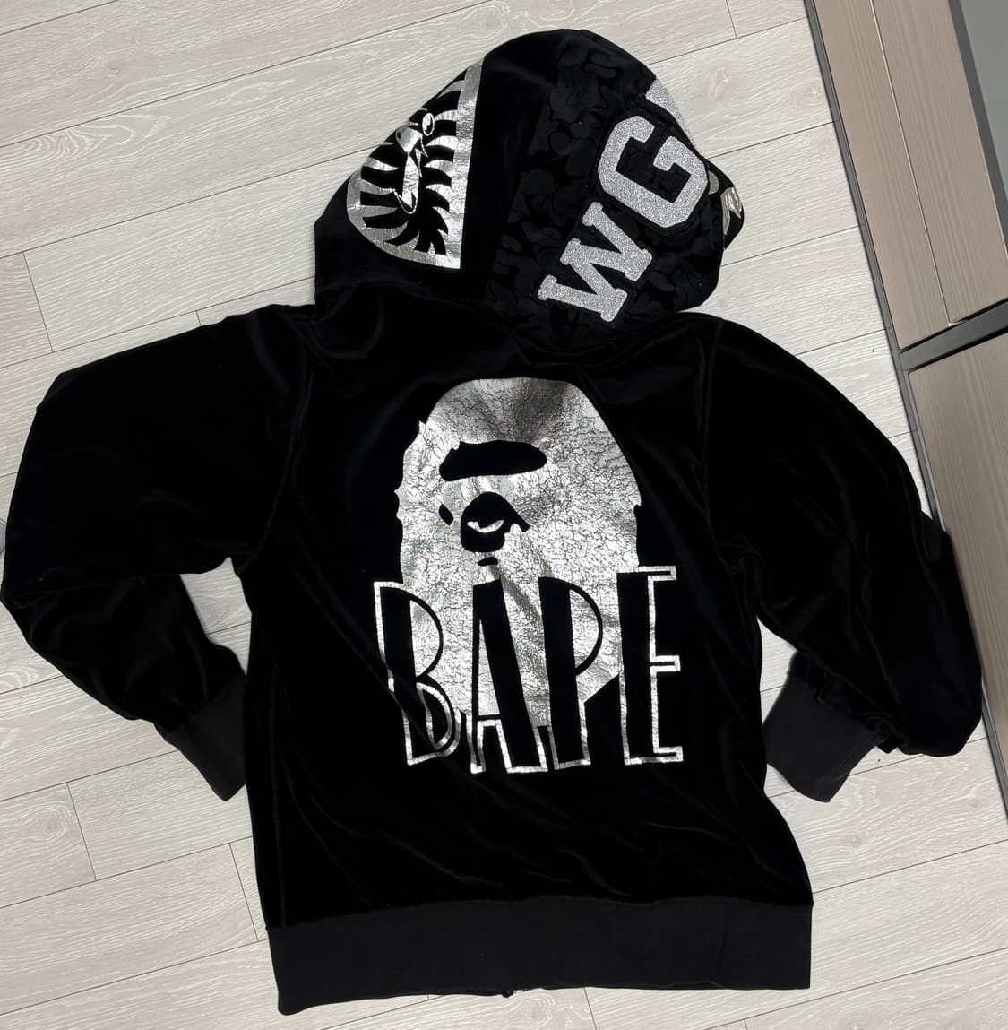 베이프 한정판 블랙 벨벳 은장 투웨이 후드집업 상품이미지2