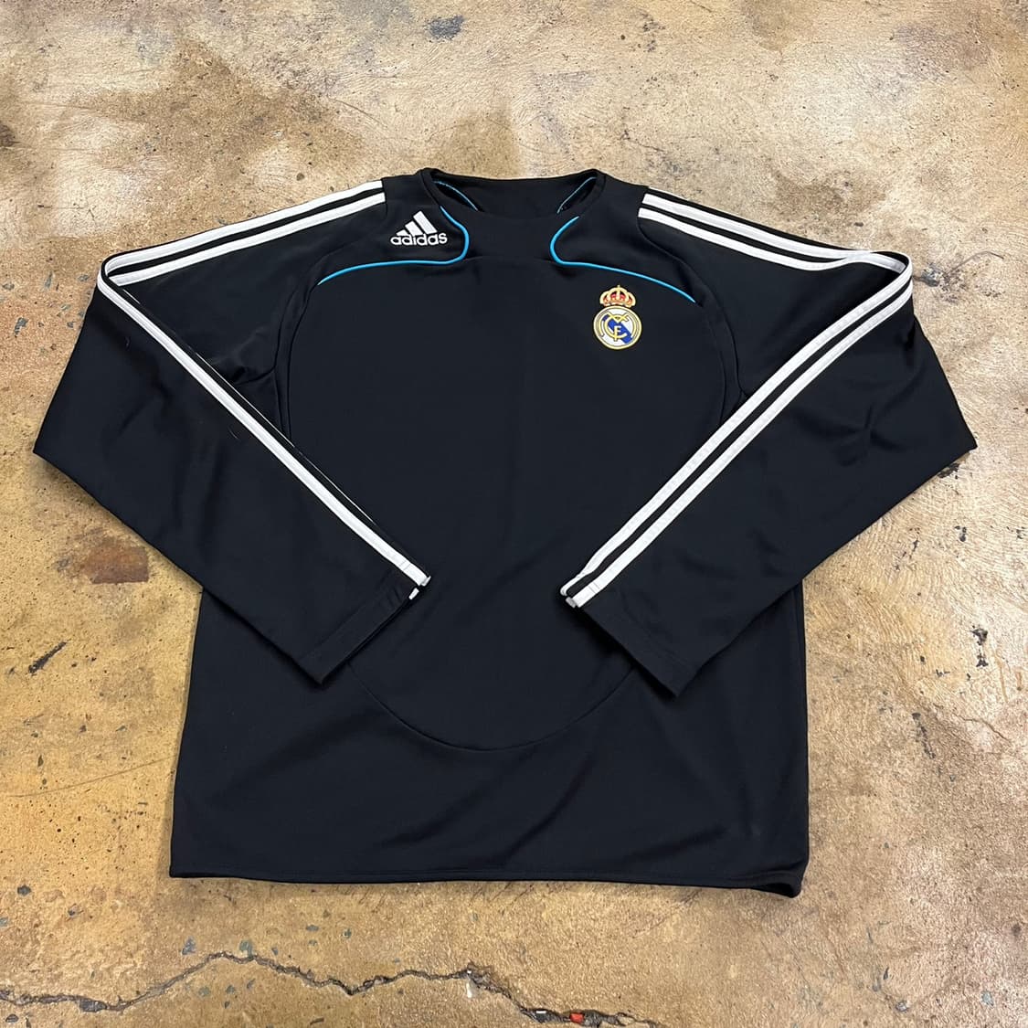 아디다스 레알 마드리드 블랙 긴팔티셔츠 105 상품이미지2