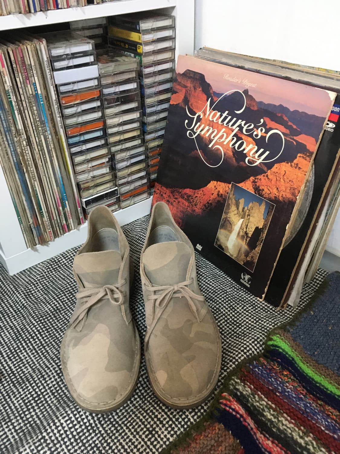 Clarks Originals Beige Camo Suede Desert 상품이미지1