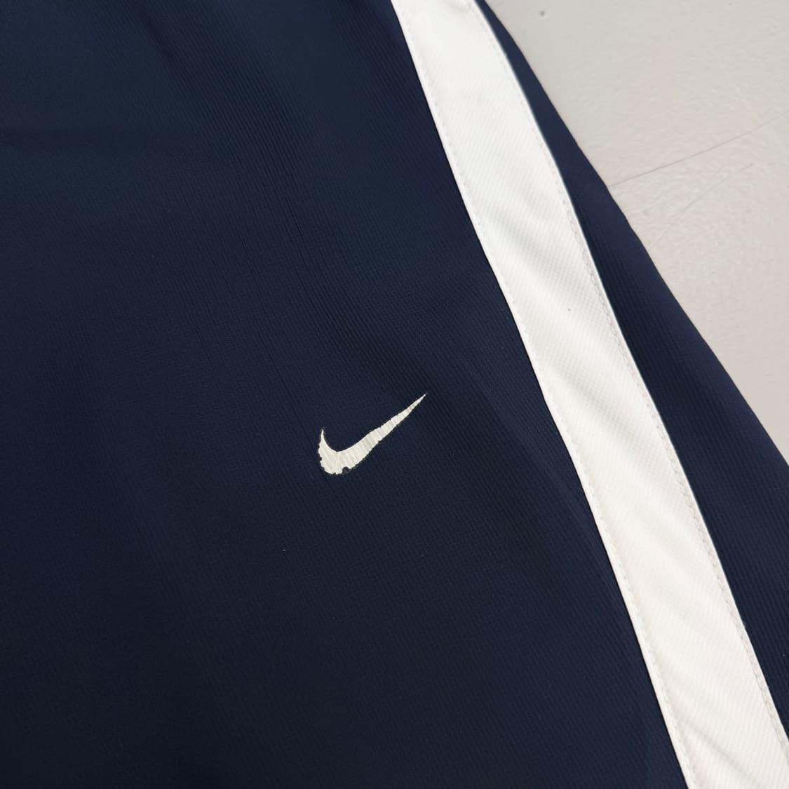 나이키 00s 스우시 올드스쿨 와이드 바람막이 트랙팬츠 상품이미지3