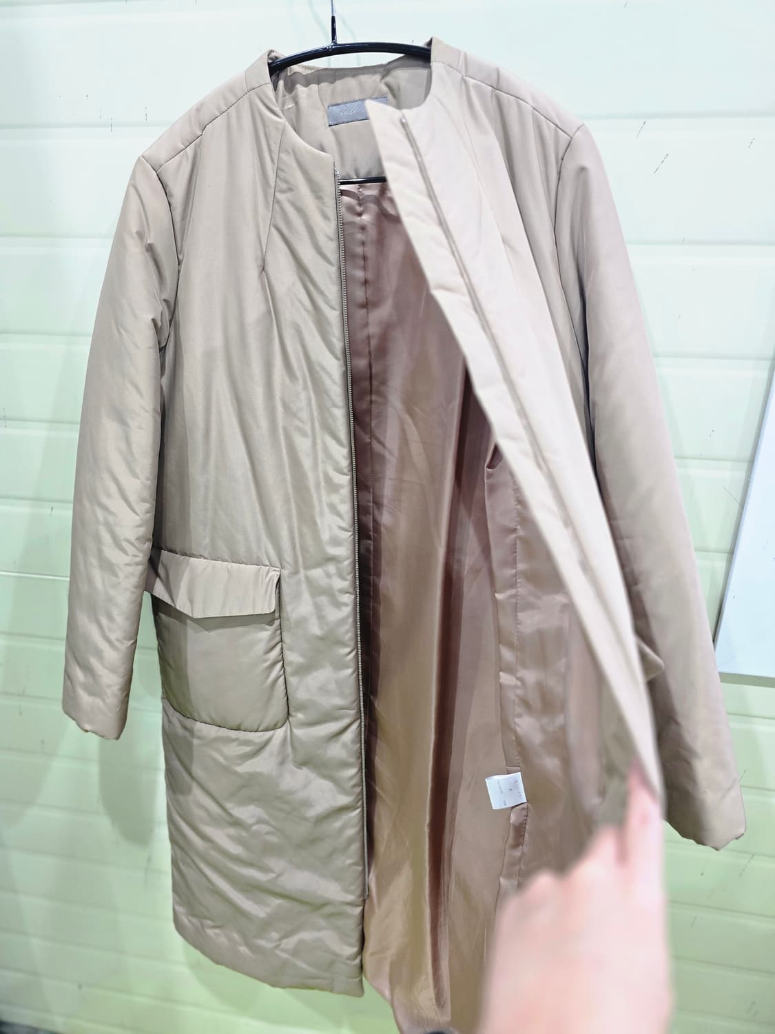 베이지 여성 롱 누빔 패딩 코트 Free 상품이미지3