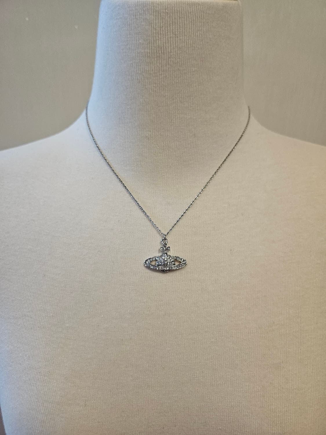 비비안웨스트우드 업사이클링 올큐빅 은장 목걸이 상품이미지6