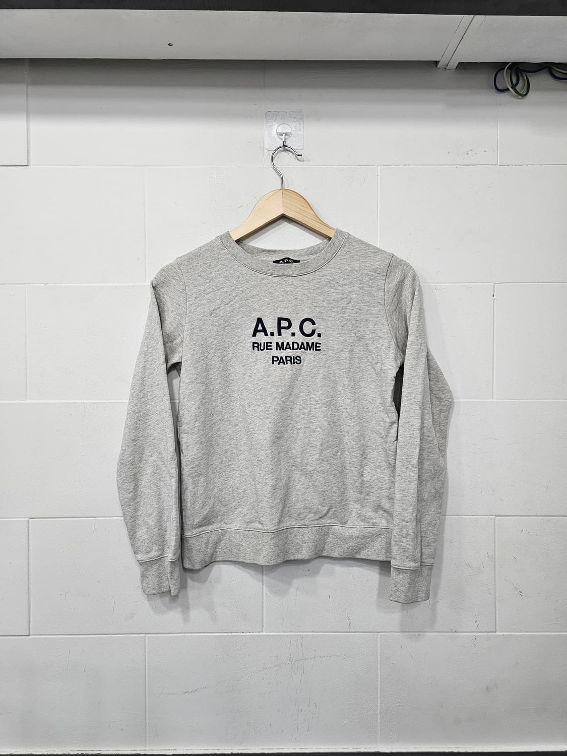 A.P.C 여성 맨투맨 상품이미지1