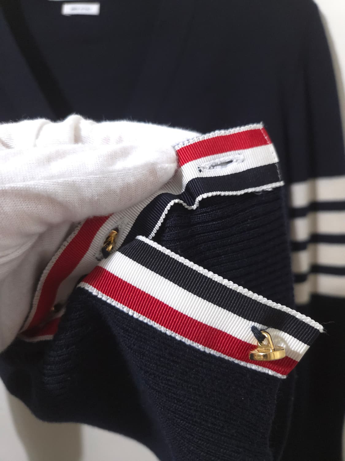 톰브라운 밀라노스티치 여성 금장 가디건 40 Size 상품이미지7