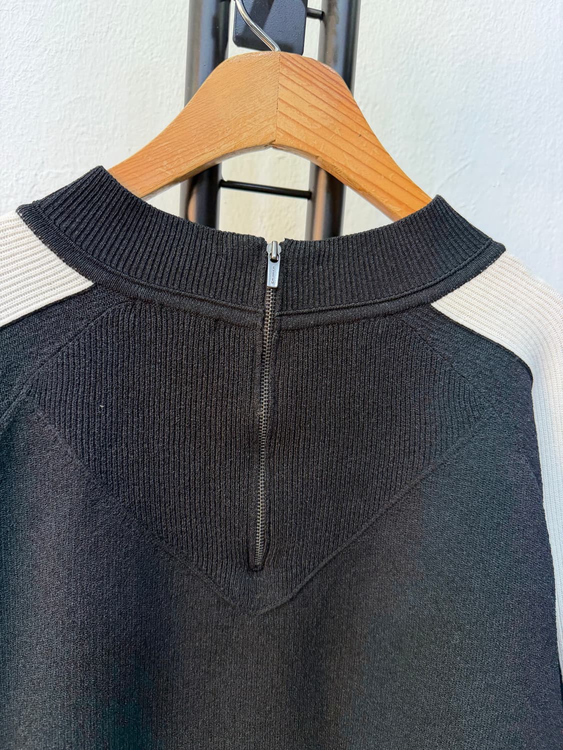 정품) 시스템 한섬 23ss TRÔNER 오버핏 크롭 니트 F  상품이미지5