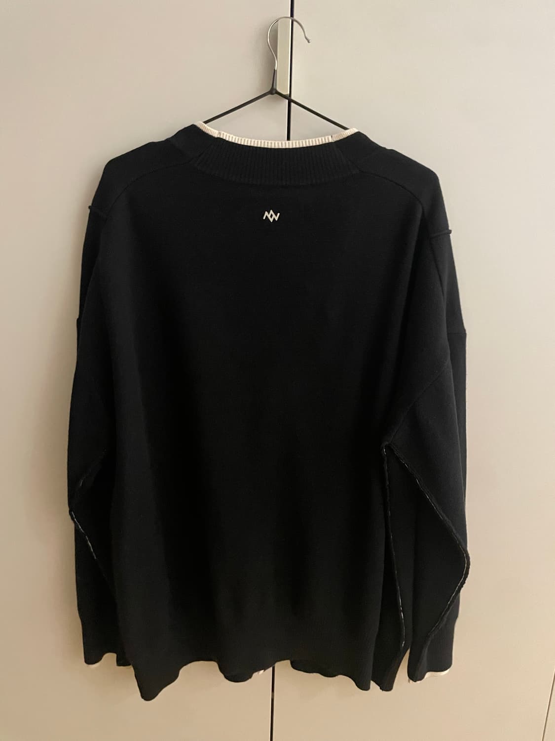 송지오 지제로 더블립 니트 가디건 블랙 상품이미지3