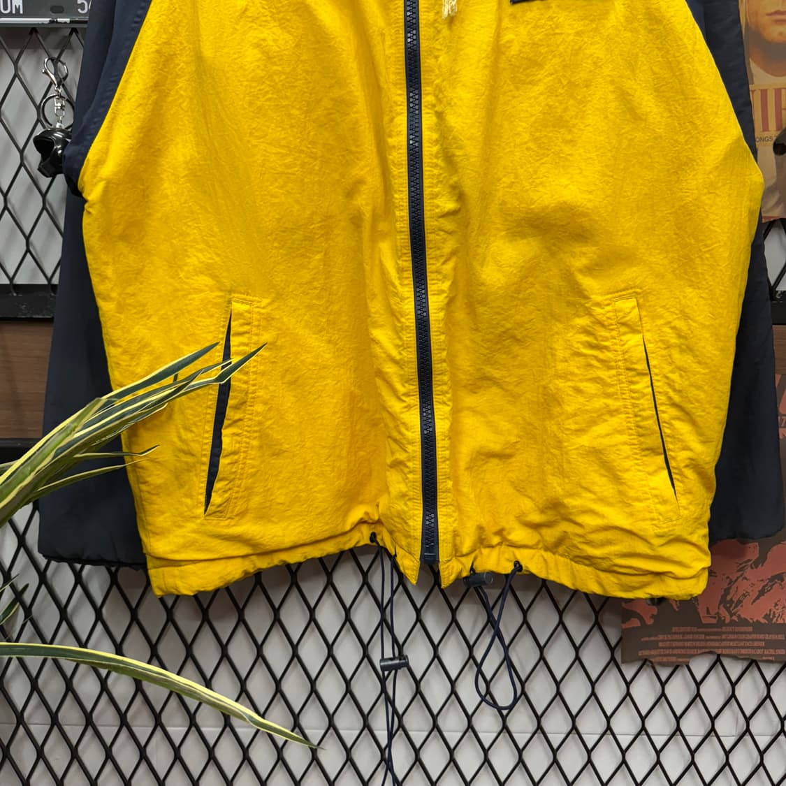 90s 타미힐피거 올드스쿨 나일론 후드집업 옐로 네이비 배색 상품이미지4