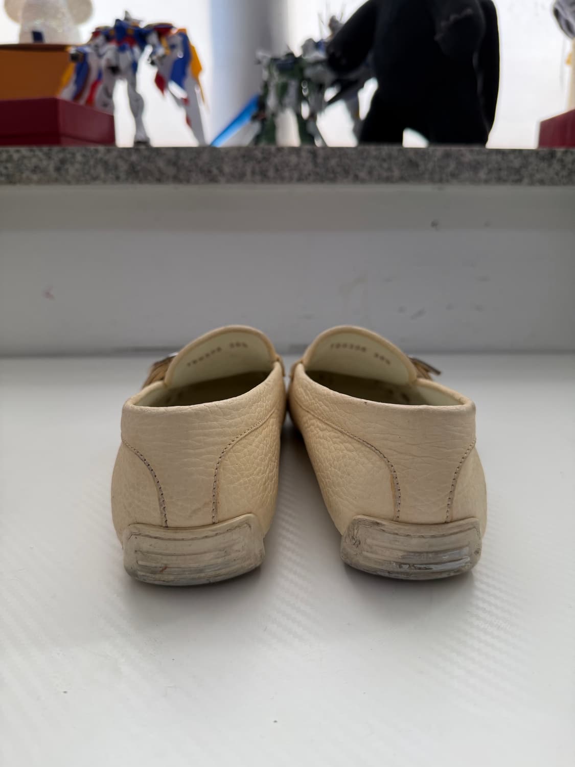 정품) 디올 여성 레더 로퍼 슈즈 36.5 상품이미지5