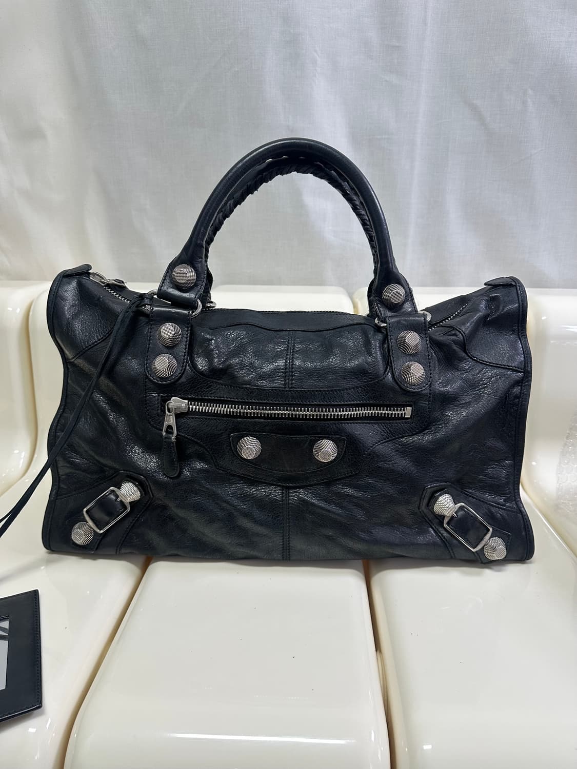 [A 정품] 발렌시아가 자이언트 시티 모터백 라지 블랙 상품이미지9