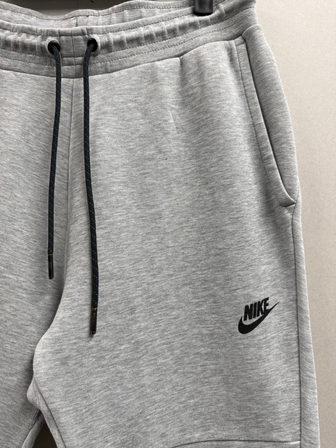 남성 M / 나이키 테크팩 조거팬츠 그레이 상품이미지4