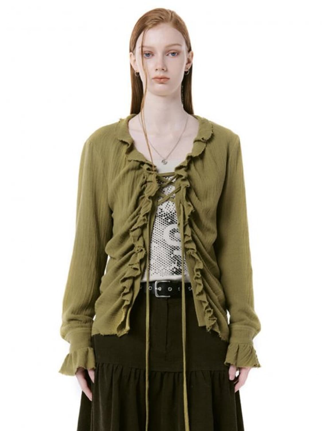 세릭 러프 아일렛 셔링 블라우스 상품이미지1