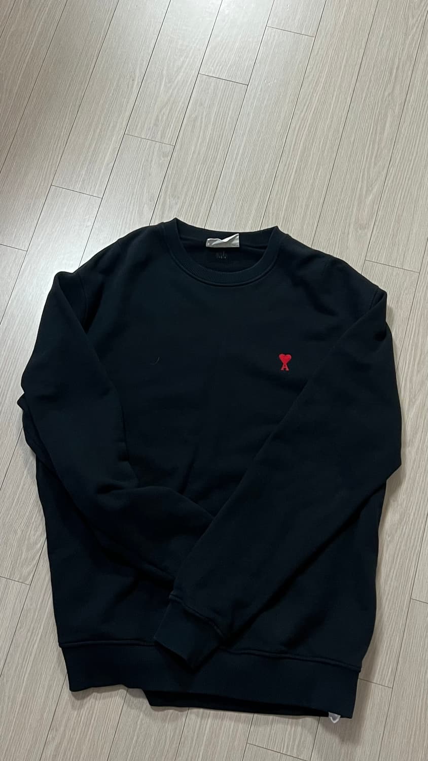 아미 검은색 맨투맨 상품이미지1