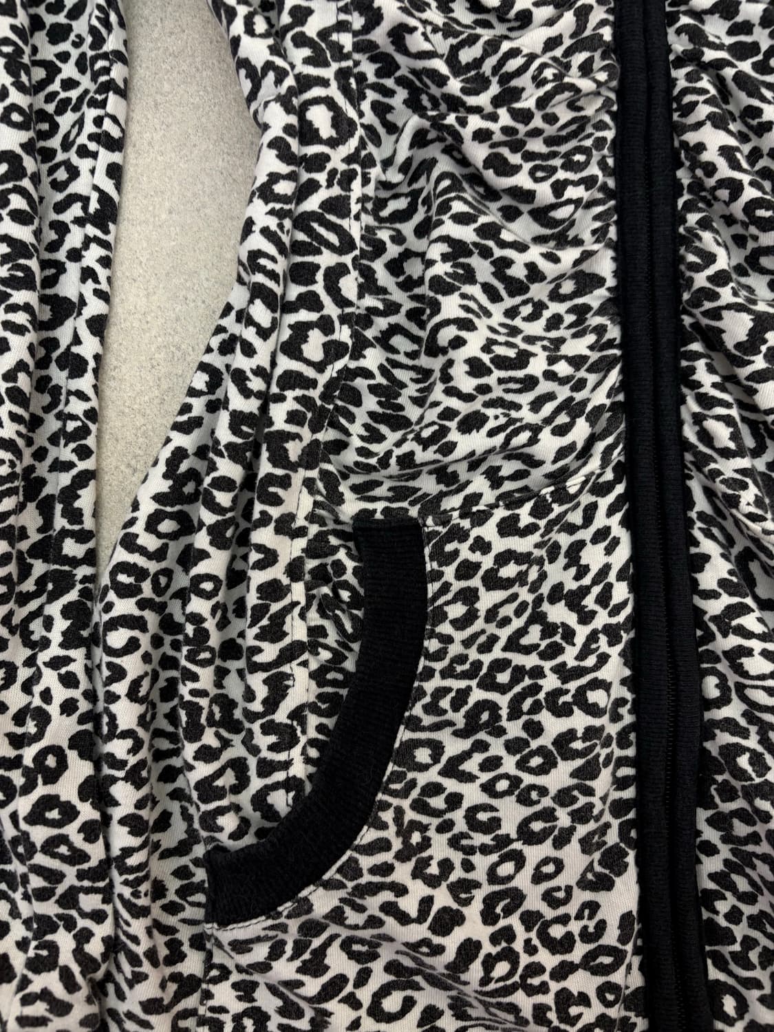 레오파드 투웨이 롱 후드집업 상품이미지4