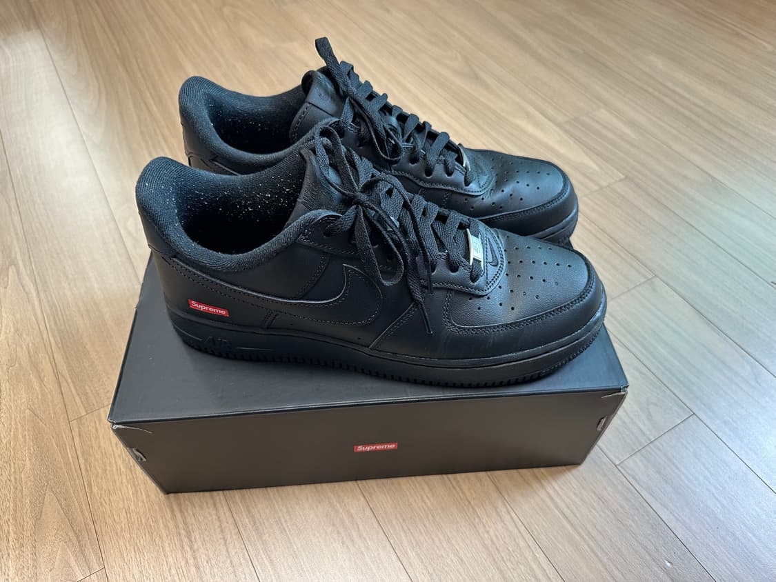 나이키 슈프림 에어포스 1 로우  블랙 285 상품이미지4