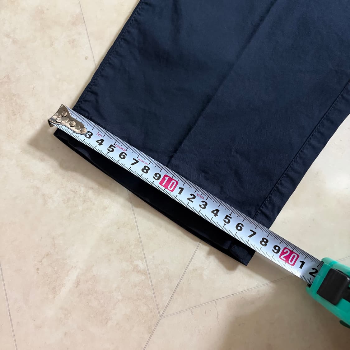새상품(33)스톤아일랜드 와펜 로고 스트레이트 카고팬츠 네이비 상품이미지4