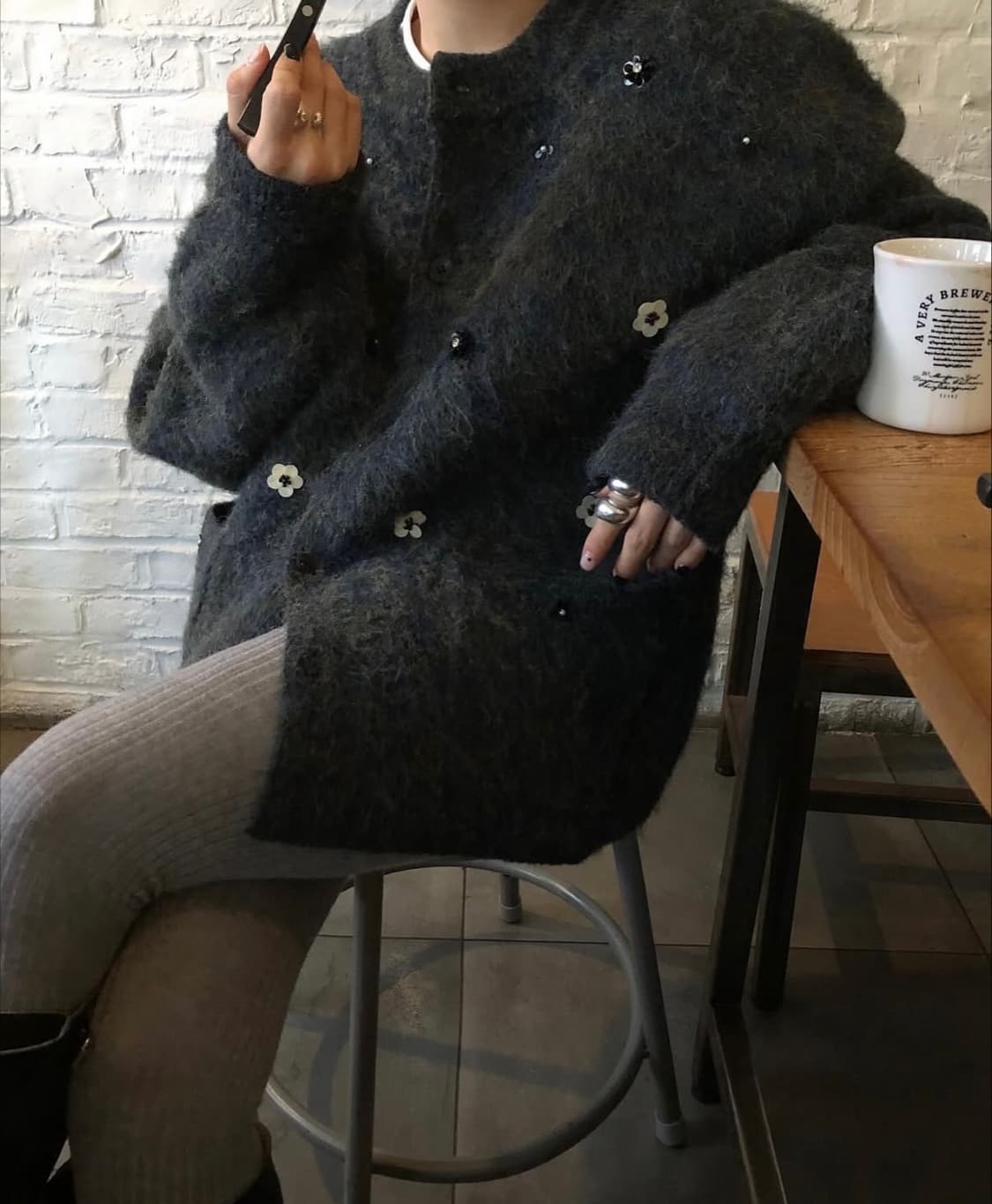 마크들리 플라워 비즈 가디건 상품이미지1