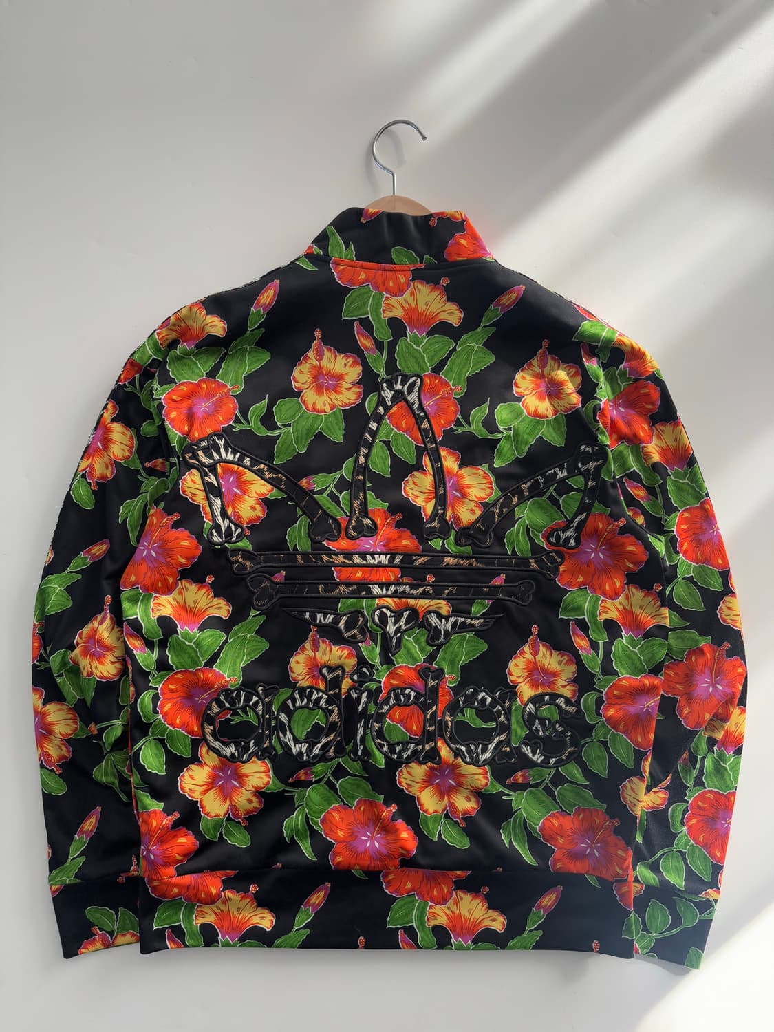 Adidas x Jeremy Scott 아디다스x제레미스캇 플라워 트랙탑 상품이미지3