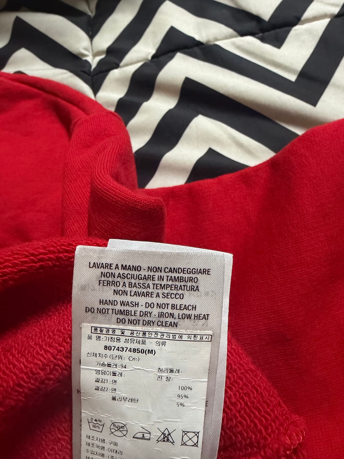 구찌(Gucci)  고스트 프린트 맨투맨m 상품이미지5