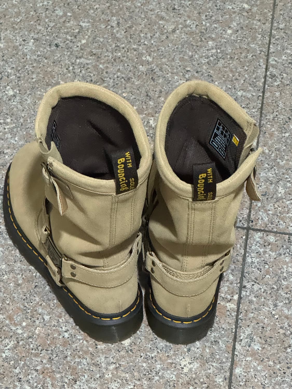 닥터마틴 애니스톤 하이 바이커 부츠 상품이미지3