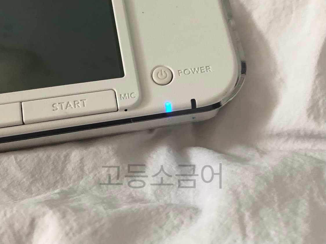 닌텐도 3ds xl 구큰다수 화이트 +충전기 상품이미지3