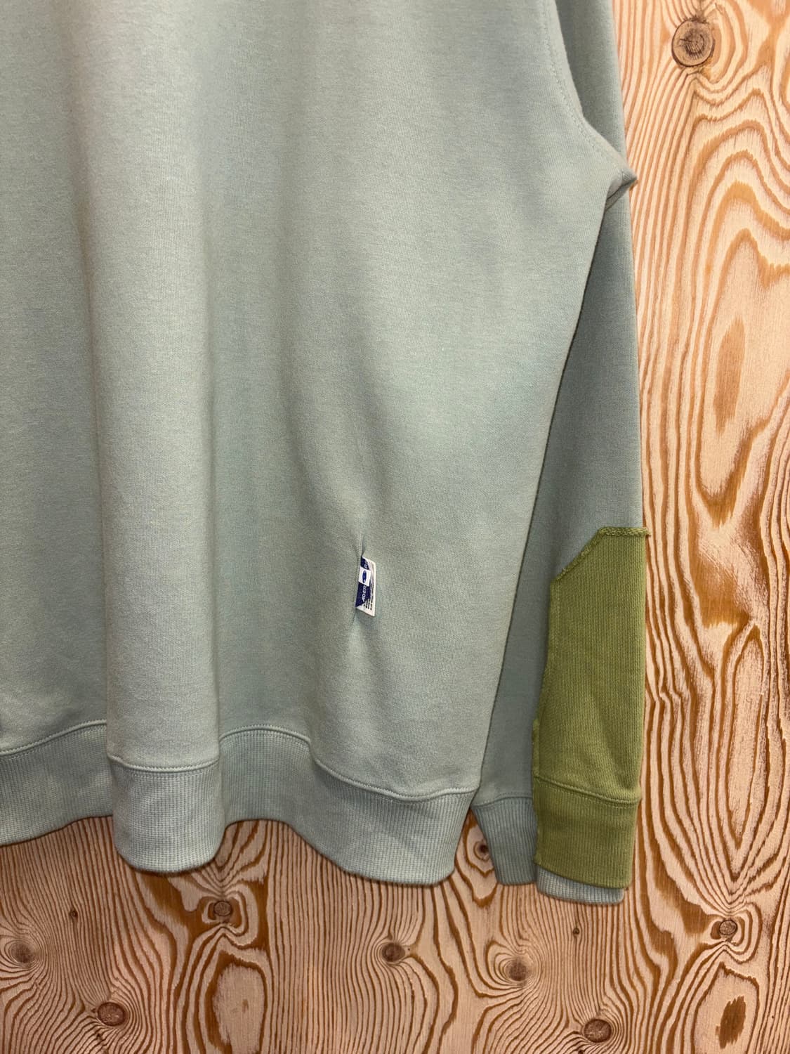 아더에러 트란 맨투맨  상품이미지4