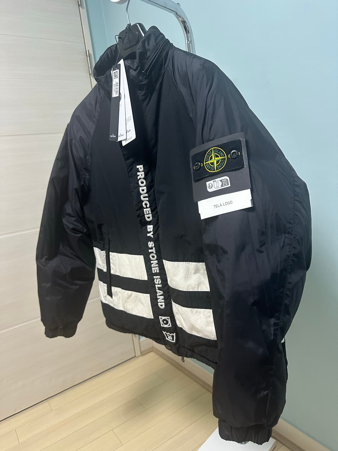 스톤아일랜드X슈프림 23Fw 리버시블 퍼피 패딩 블랙M 새상품급 상품이미지1