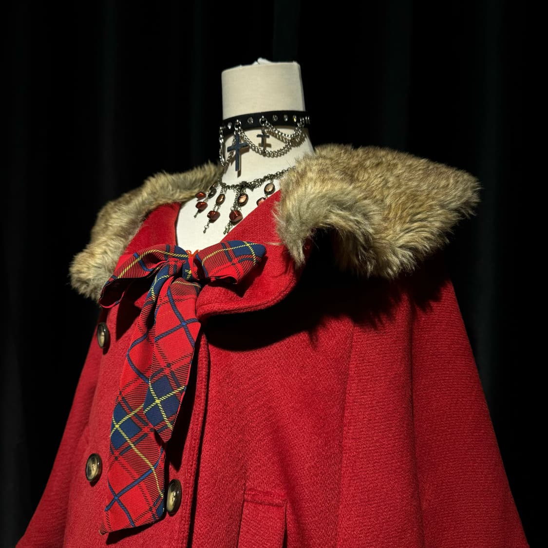 레드 케이프 코트 상품이미지4