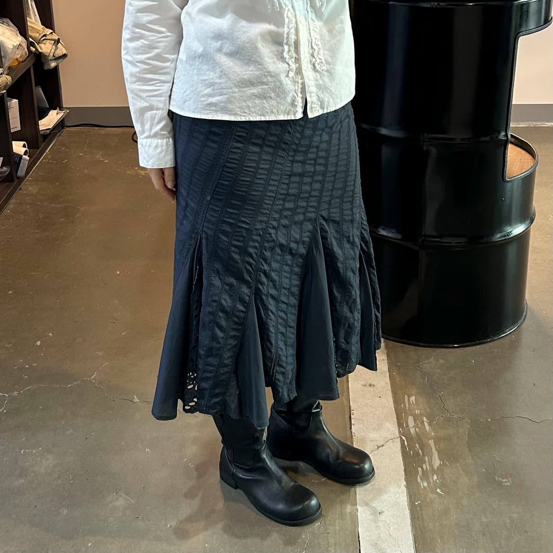 블랙 레이스 디테일 플레어 스커트 상품이미지2