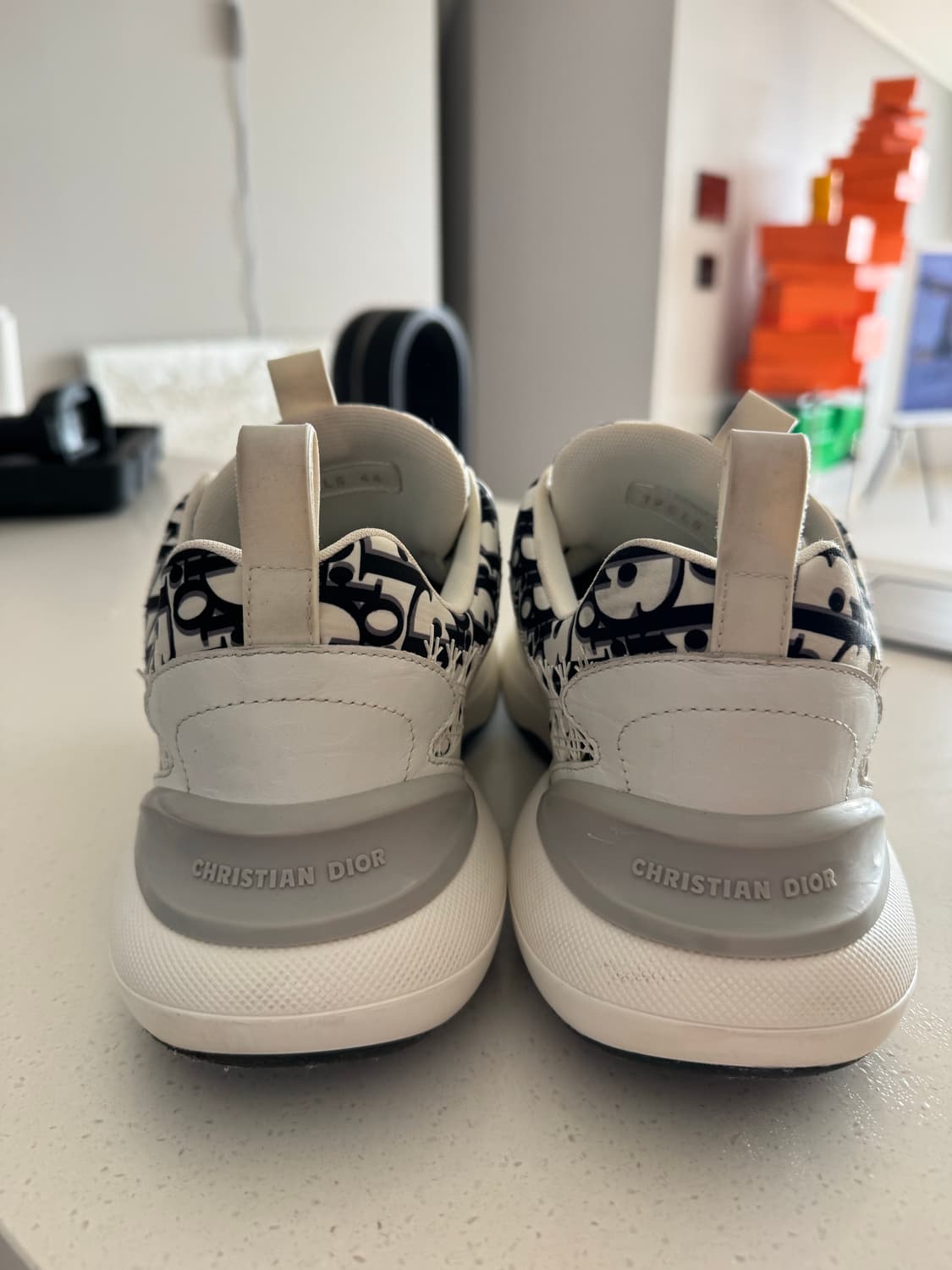 디올 B24 오블리크 까나쥬 모티프 화이트 스니커즈 44 상품이미지2