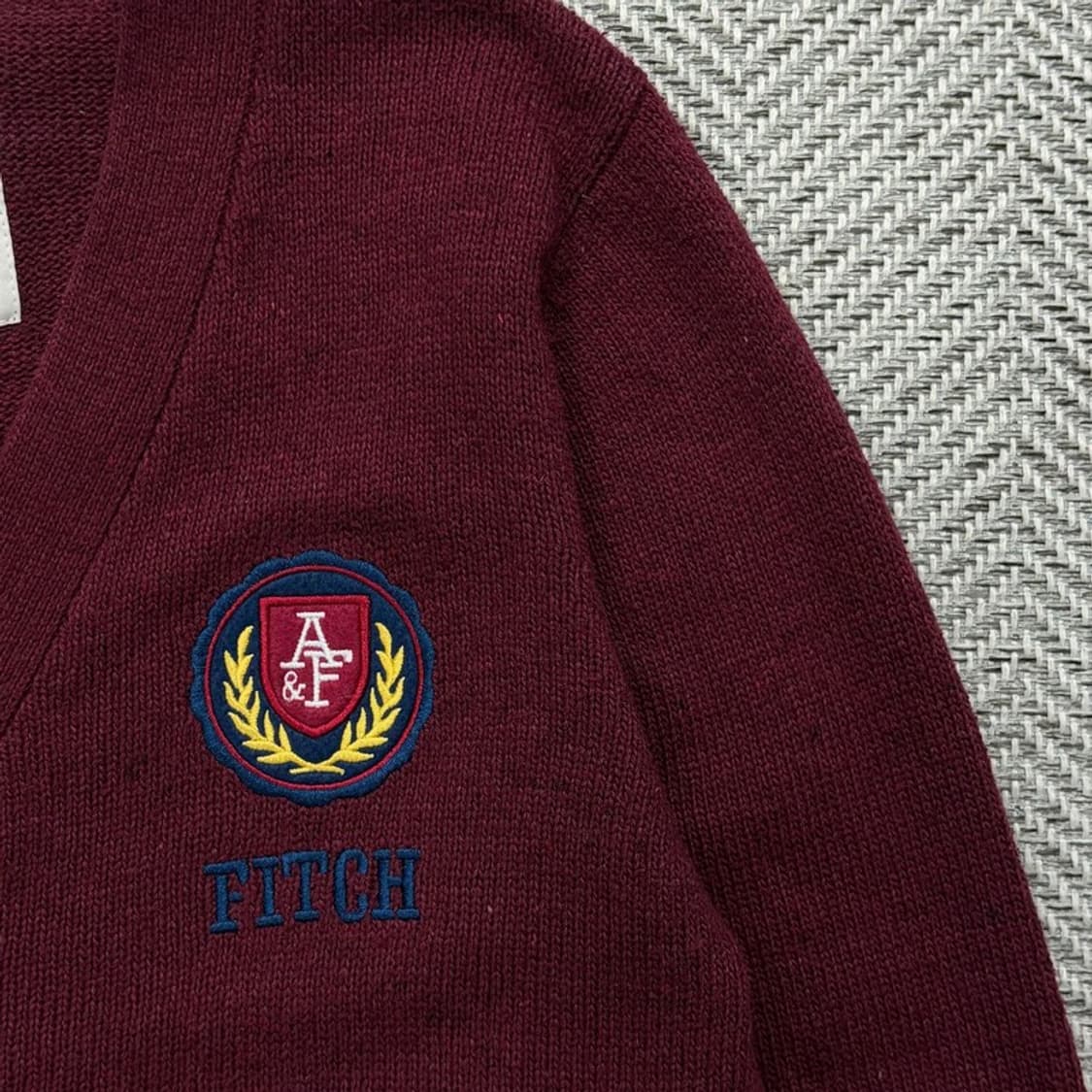 아베크롬비앤피치 자수 로고 니트 가디건 v2602 상품이미지5