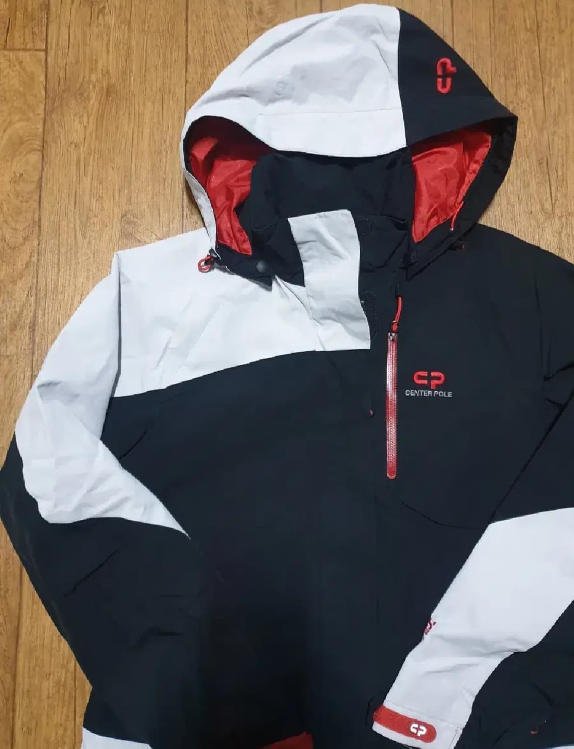 센터폴 아웃도어 바람막이 90 사이즈입니다 상품이미지4