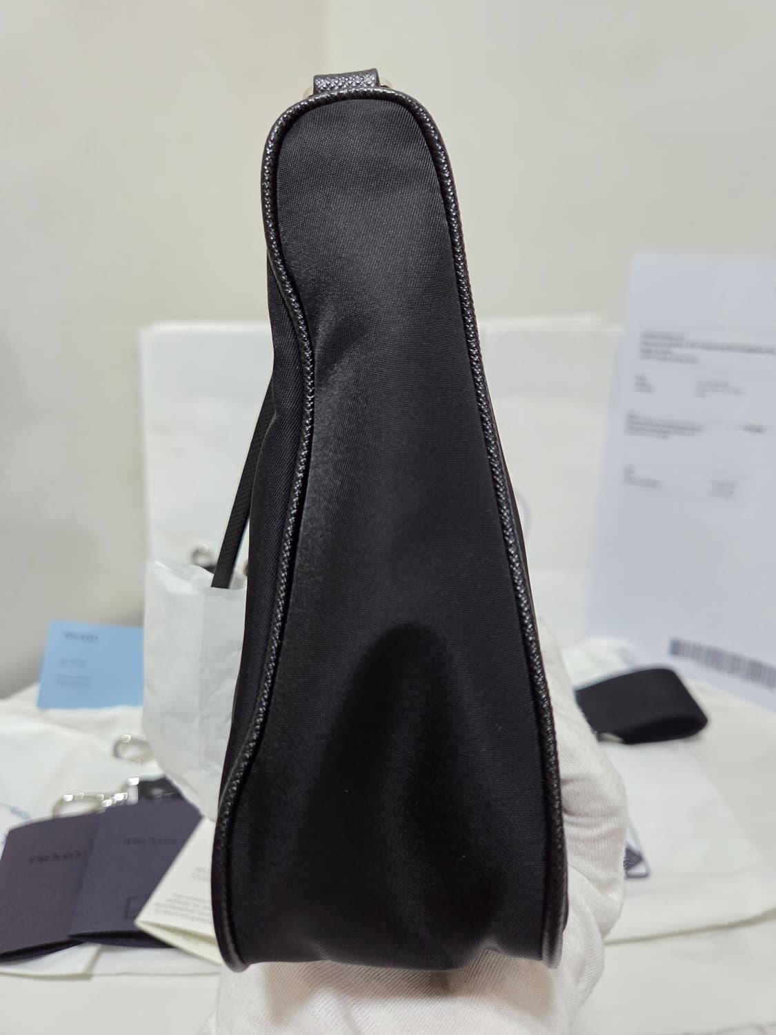 [새상품급, 25년식] 프라다 리나일론 테수토 은장 체인 호보백  상품이미지7