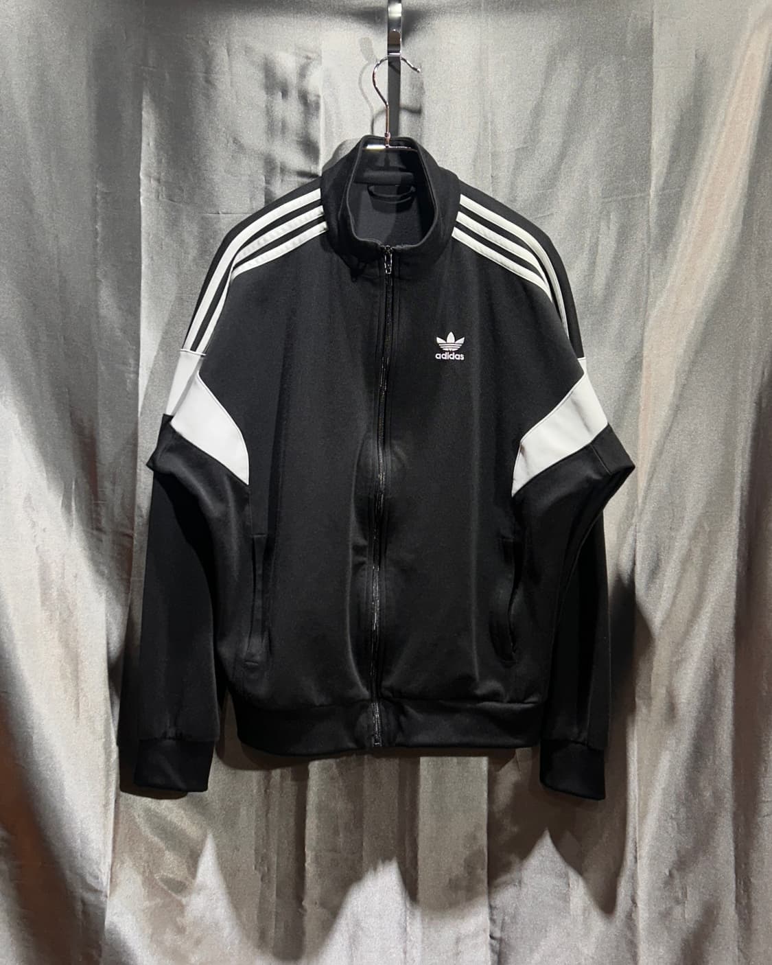 XS 아디다스 오리지널스 빅로고 배색 트랙탑 블랙 자켓 상품이미지3