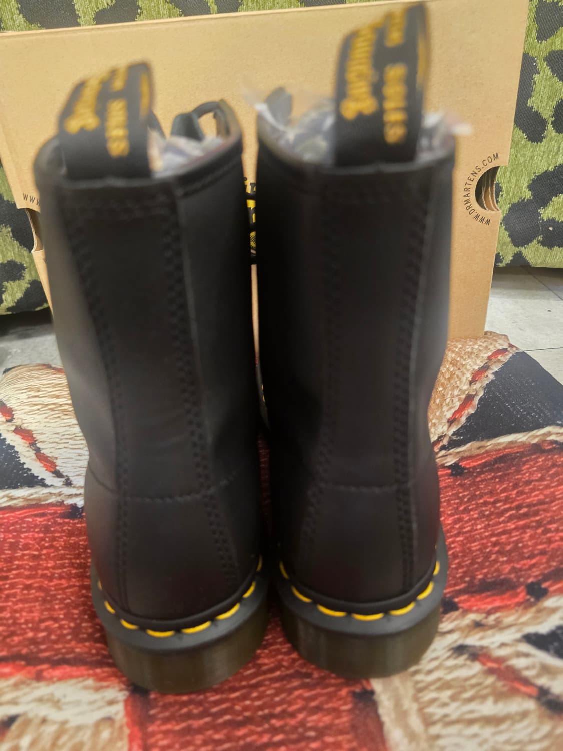 닥터마틴 (Dr. Martens)
 1460 8홀 부츠
 상품이미지3