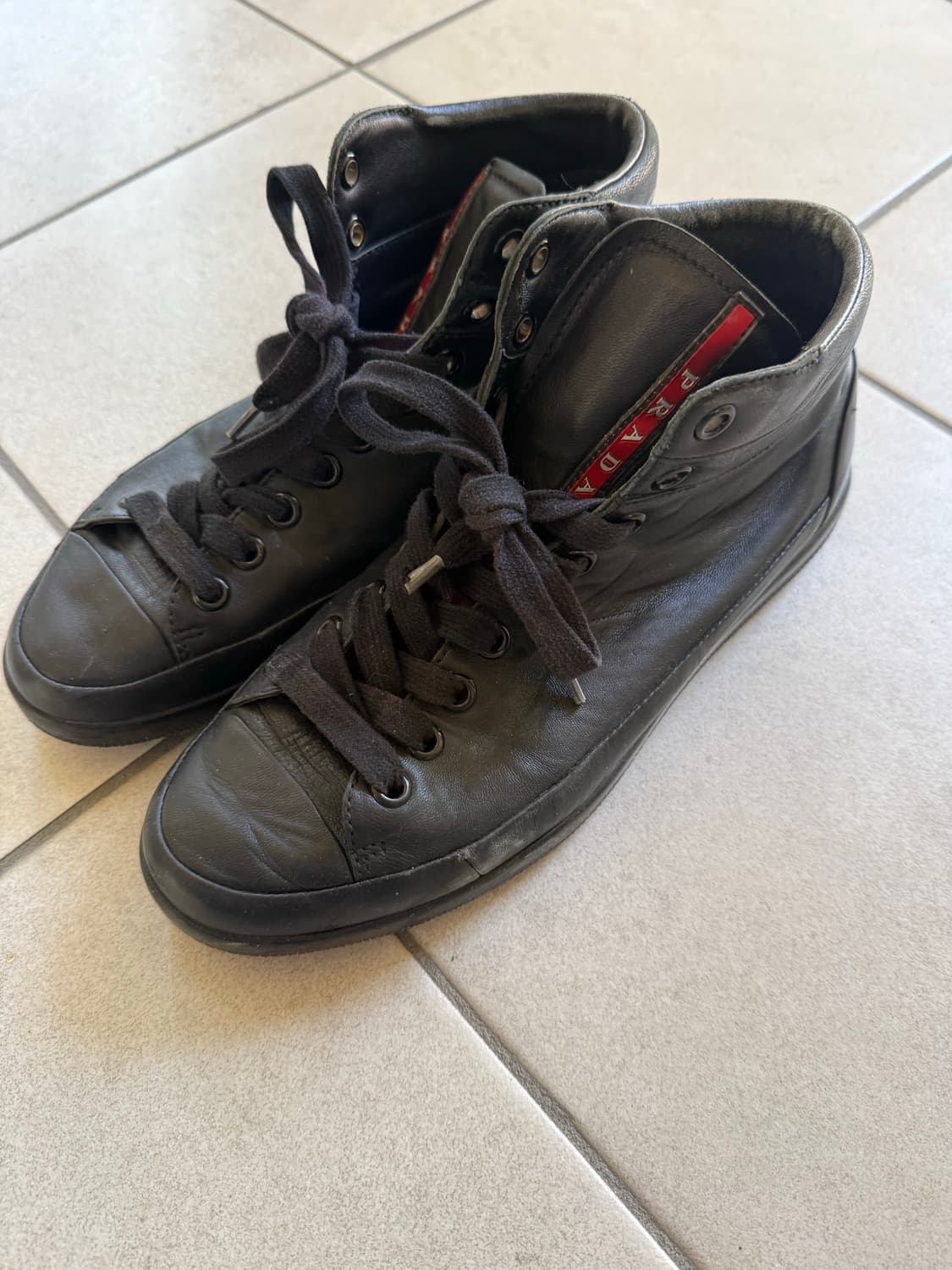 프라다 스포츠 레더 미드탑 스니커즈 상품이미지2