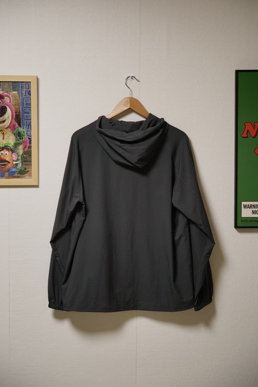 Pilgrim Surf + Supply 바람막이 상품이미지2