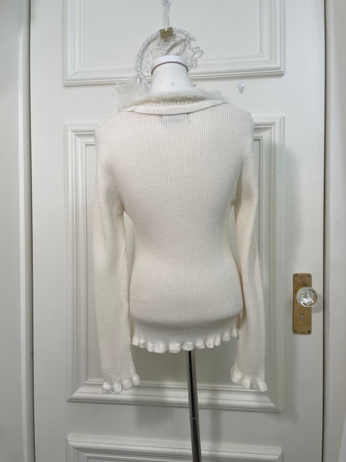 ivory ruffle point fur slim span knit to 상품이미지3