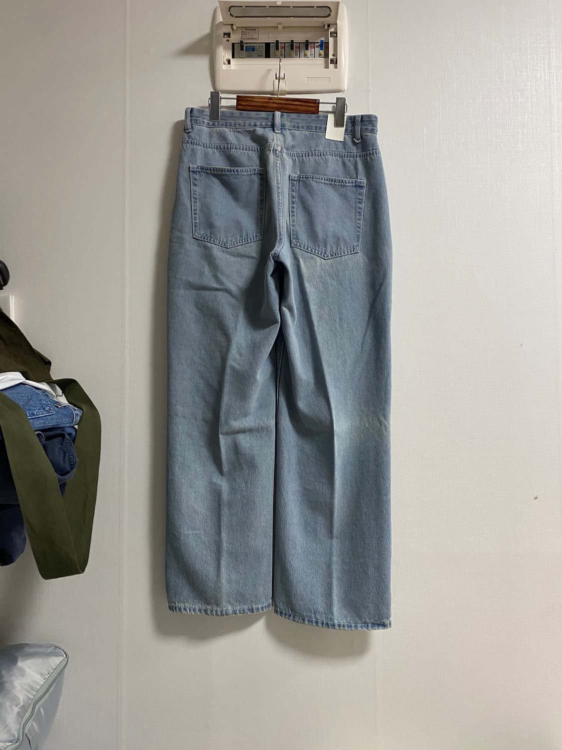 (34)빈티지 와이드핏 연청 데님팬츠 상품이미지5